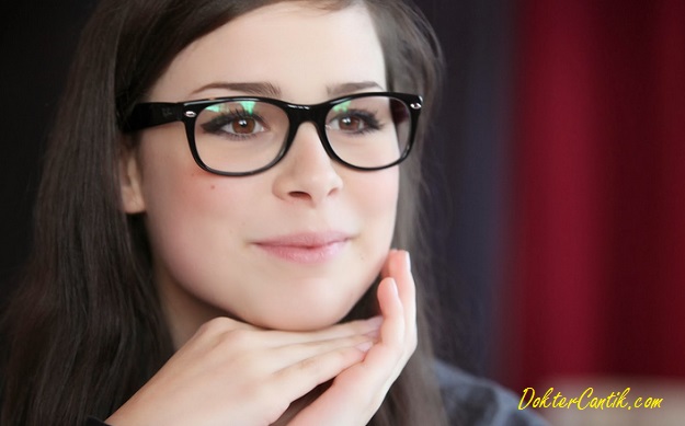 Pilihan Model Kacamata Wanita 2014