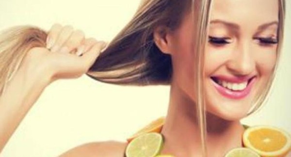 merawat rambut dengan jus lemon