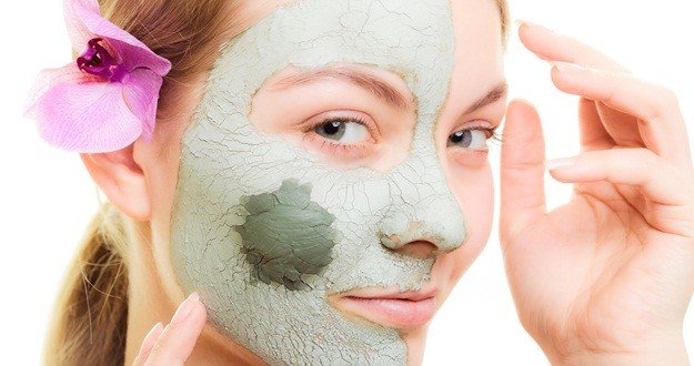 Tips Memilih Masker yang Tepat untuk Wajah Berjerawat - DokterCantik.com