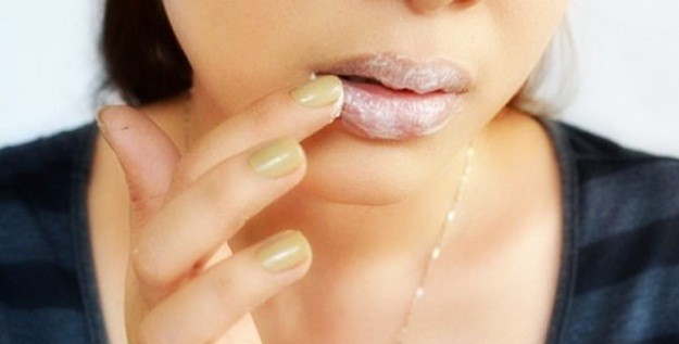 Tips Cara Memerahkan Bibir dengan Pasta Gigi