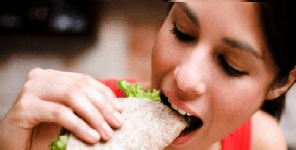 11 Makanan Penyebab Timbulnya Jerawat di Wajah