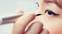 Tips Memakai Eyeliner Sesuai dengan Bentuk Mata
