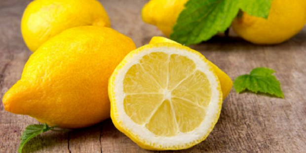 Cara Mengatasi Stretch Mark dengan Lemon